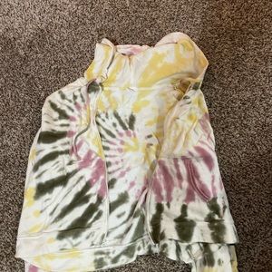 old navy zip up sweatshirt